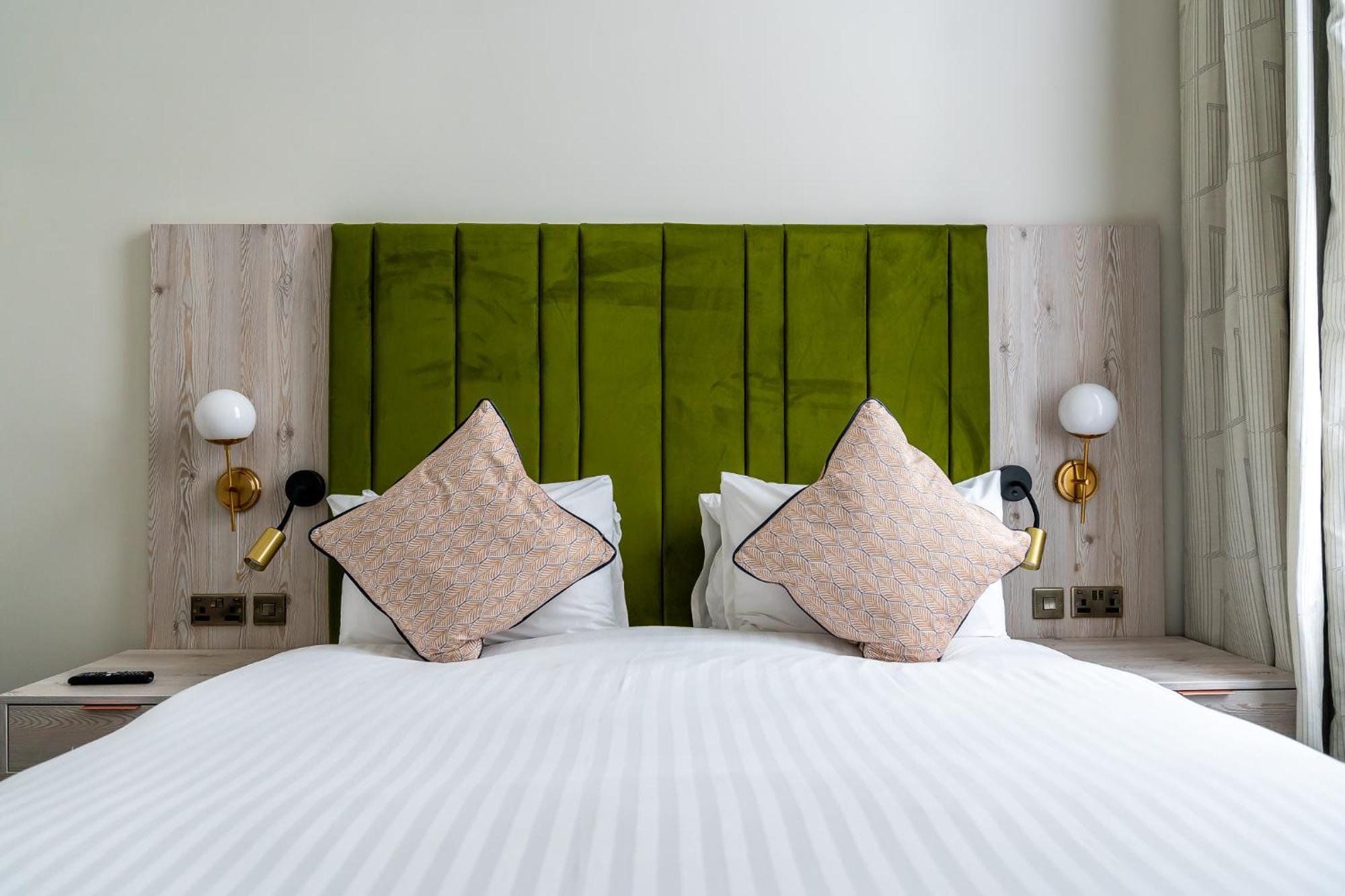 Trafford Hall Hotel Manchester, Trademark Collection By Wyndham Exteriér fotografie