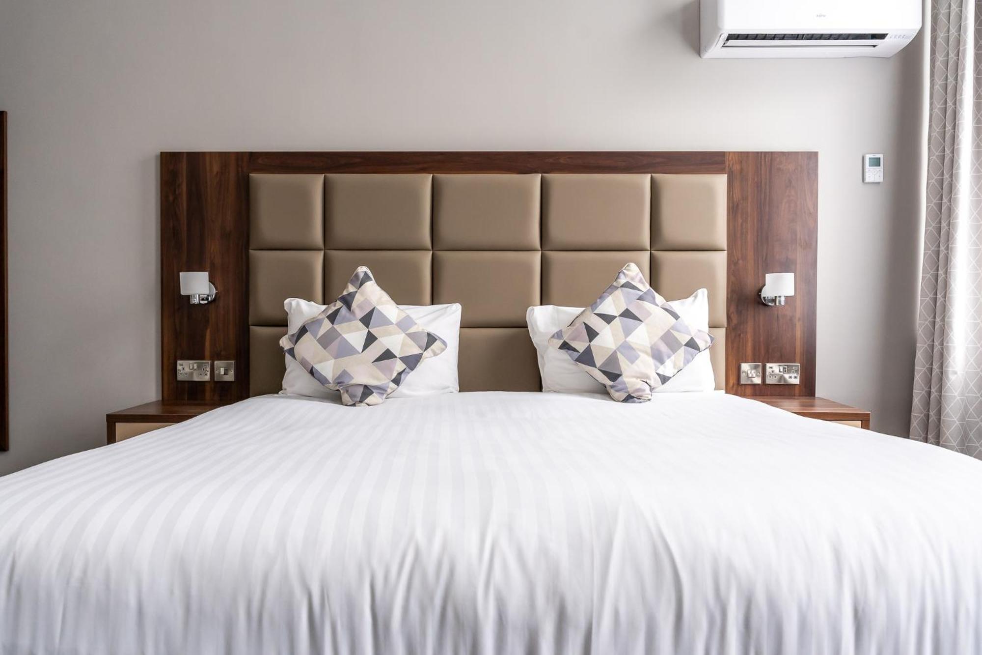 Trafford Hall Hotel Manchester, Trademark Collection By Wyndham Exteriér fotografie