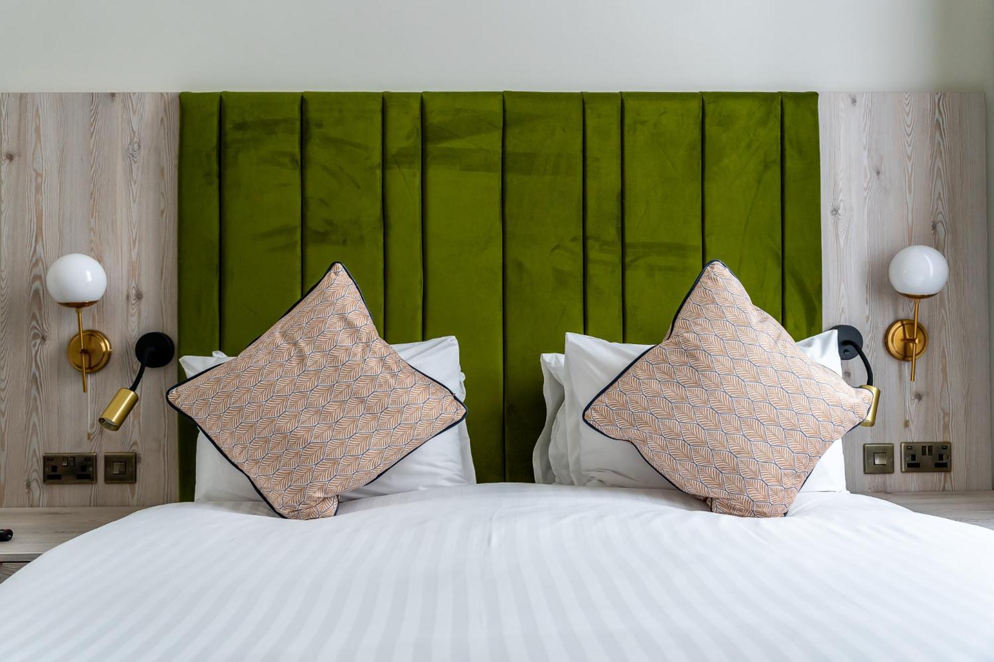 Trafford Hall Hotel Manchester, Trademark Collection By Wyndham Exteriér fotografie